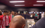 Sorpresa por los rezos en el vestuario del Athletic. Rezando el padre nuestro en castellano [eusk]