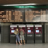 El maquinista del tren La Coruña - Barcelona se marcha en pleno trayecto por la huelga de Renfe