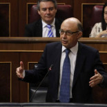 Hacienda gravará las bebidas azucaradas y subirá los impuestos del tabaco y el alcohol