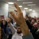 [Grecia] Trabajadores del diario Eleftherotypia ocupan la empresa y producen su propio periódico