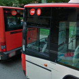 Un autobús de TMB huye tras atropellar a un anciano