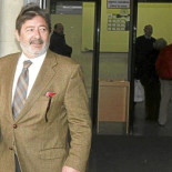 En coche oficial de la Junta de Andalucía, a comprar coca a las Tres Mil Viviendas