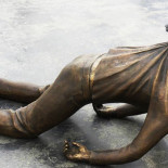 Esculturas desafiando la gravedad [Eng].