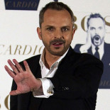 Bosé: 'En mi rueda de prensa no hace falta ser tan vulgar'