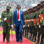 Zambia indulta a cantante que violó a niña de 14 años y lo convierte en embajador contra la violencia sexual