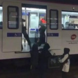 Grafiteros agreden a una mujer embarazada en el Metro de Barcelona
