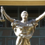 Justicia gratuita, pero no para todos: quién puede y quién no acceder a ella en España