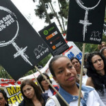 Colombia: la mujer a la que responsabilizaron de su propia violación, empalamiento y asesinato