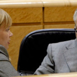 Pajín se queda sola en el PSOE por su enfrentamiento con Blanco y Chaves