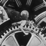 ¿Qué pensarías si te dicen que tu sueldo es excesivo?