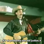 Borat cantando "Tira al judío al pozo"