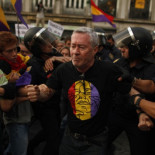 Verstrynge se sienta en el banquillo acusado de empujar a un policía el día de la coronación de Felipe VI