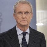 Morenés apuesta por dar "normalidad" a la presencia de militares de uniforme en las calles