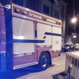 Un hombre echa gas pimienta en la puerta de un vecino y obliga a desalojar a 30 personas en Oleiros