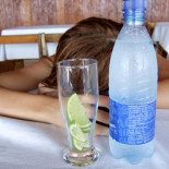 La resaca no se debe a la deshidratación