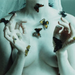 Laura Makabresku vuelve a emocionarnos con su fotografía