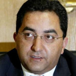 El Ayuntamiento de Xinzo ficha a un jubilado para vigilar a sus obreros en la calle