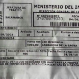Tráfico multa con 80 euros a un conductor en Carbajosa por morderse las uñas al volante
