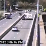 Coche atropella a un ciclista e intenta huir, por suerte lo detiene un autobús