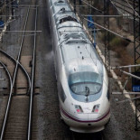 Renfe no cede a la liberalización: alega contra el AVE Madrid-Francia de Air Nostrum