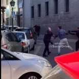 Dos vecinos reducen a un hombre que daba una paliza a dos policías