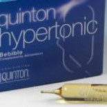 Los jugadores del Hércules beben agua de mar para evitar lesiones