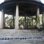 Prenden fuego a un Belén a tamaño natural en Estepona