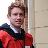 El nada humanitario negocio de captar socios para ONG