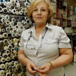 La dueña de una mercería regala toda la mercancía a quien la contrate 2 años para poder jubilarse