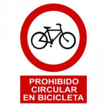 La DGT piensa en un absurdo carnet de ciclista para reducir la siniestralidad