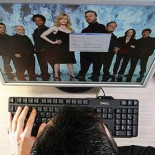 El número de descargas ilegales aumenta en Francia después de la adopción de la ley anti P2P [FR]