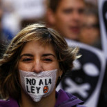 Desde criticar en Twitter hasta piratear por lucro: por esto podrán registrar tu PC o tu móvil