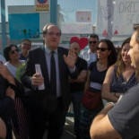 Desfile de políticos por la rebelión del colegio Blas de Lezo