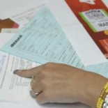 Iberia deja en tierra en Madrid a un menor al rechazar la copia de residente