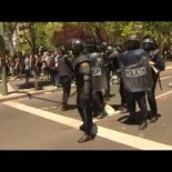 Enfrentamientos entre la policía y los mineros frente al Ministerio de Industria #marchaminera