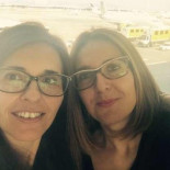 Oposiciones de enfermería | Cuatro enfermeros alquilan un avión para hacer dos oposiciones en un día