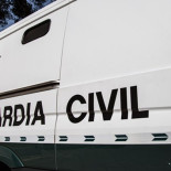 A prisión una joven de La Rábita acusada de apuñalar a su expareja, que rompió la orden de alejamiento