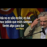 Emotivo discurso de José Pepe Mujica, condecorado en Ecuador