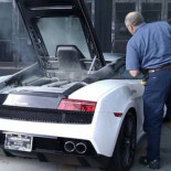 Cómo incendiar el motor de un Lamborghini Gallardo sin moverlo del sitio