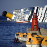 Al menos seis muertos al encallar un crucero con 4.200 ocupantes en Italia