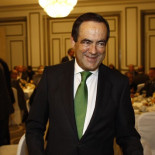 Bono insta al PSOE a "merendarse" a Podemos