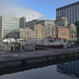 Una parada de salchichas paga más impuestos que Amazon o Starbucks [CAT]