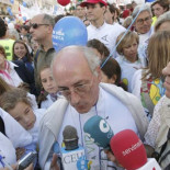 El presidente del Foro de la Familia compara de nuevo el aborto con "el asesinato de los judíos"