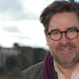 Debería establecerse la figura del crimen económico contra la humanidad