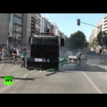Manifestante turco atropellado por tanque de la policia
