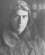 Historia insólita de la Guerra Civil: Cómo un piloto voluntario de la República nacido en Tokio, acabó en una checa