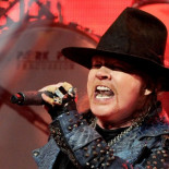 AC/DC confirma que Axl Rose será su cantante, uniéndose a la gira