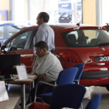 Las ayudas para la compra de coches y el alquiler de vivienda tributan por IRPF