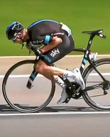 La Unión Ciclista Internacional prohíbe sentarse en el cuadro de la bici