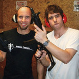 Dos chavales norteamericanos se convirtieron en traficantes de armas por Internet sin salir de casa